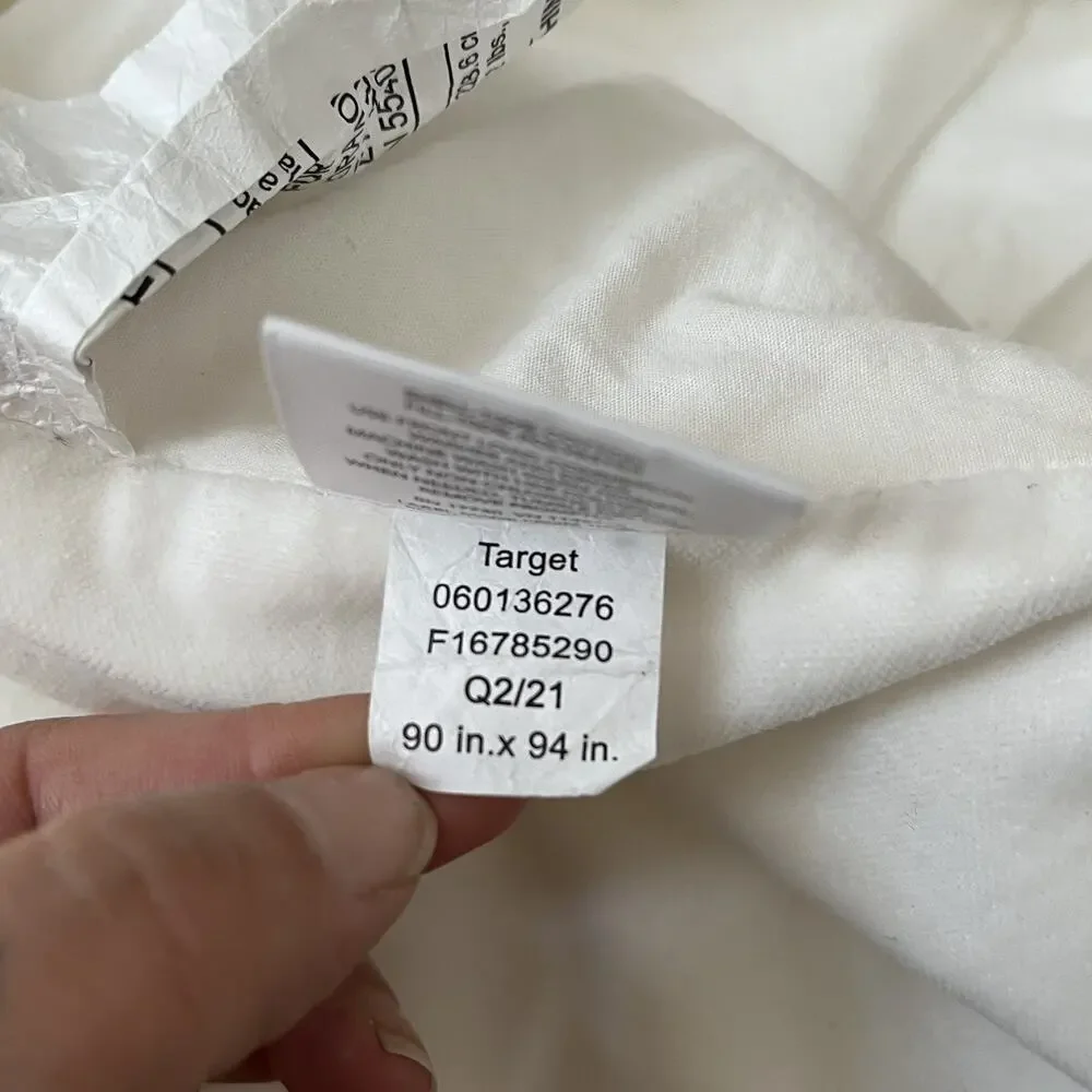 Threshold Velvet Comforter Queen 90 in x 94 in White Cotton